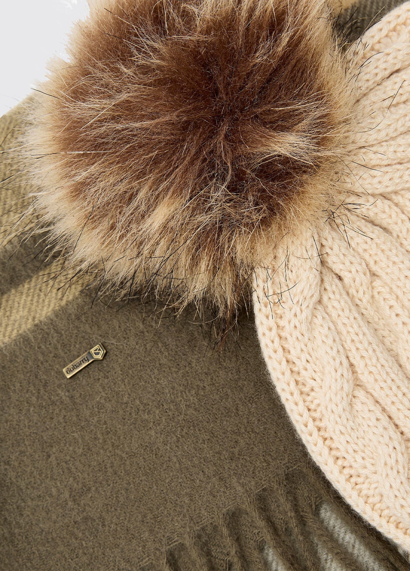 Foley set muts en sjaal