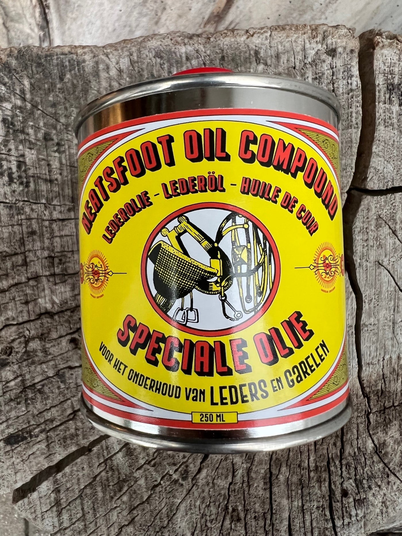 Neatsfoot oil compound